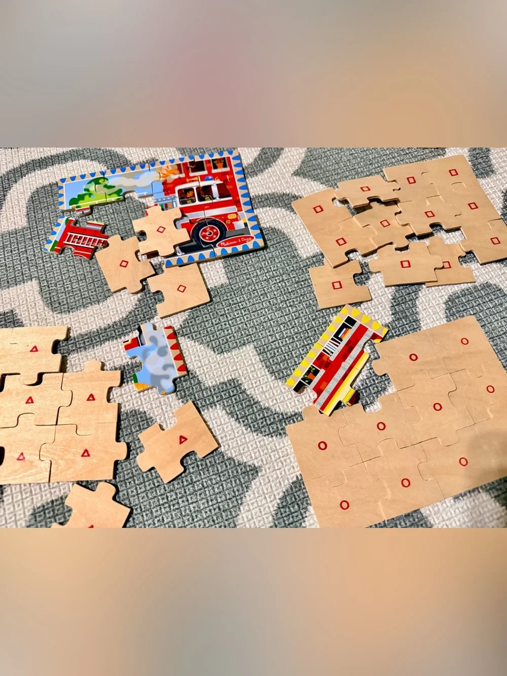 Melissa & Doug Wooden Jigsaw Puzzles in a Box Vehicles 8 Puzzles (2 Sets)